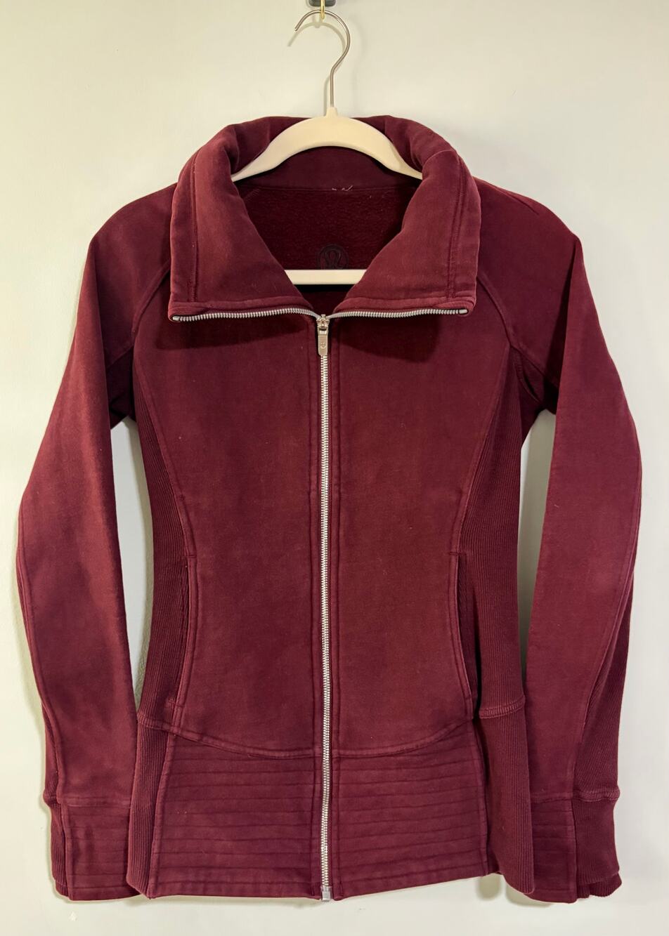 Lululemon Bhakti Yoga Jacket Size 4 Bordeaux Drama Burgundy Full Zip